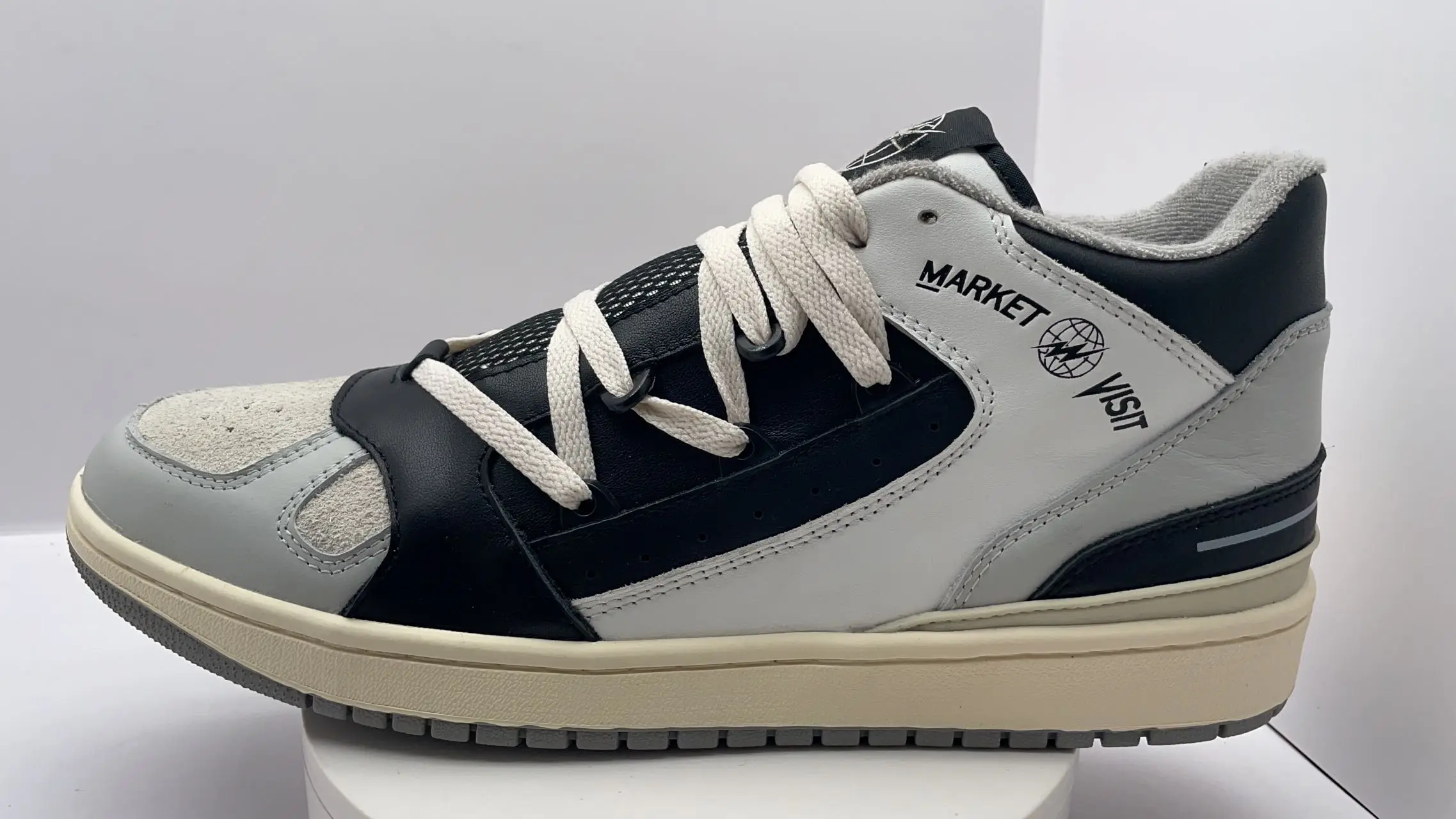 Wholesale Custom Logo Classic 1 Basketball Style Shoes Fashion Men Sneakers Vintage Men Sneakers