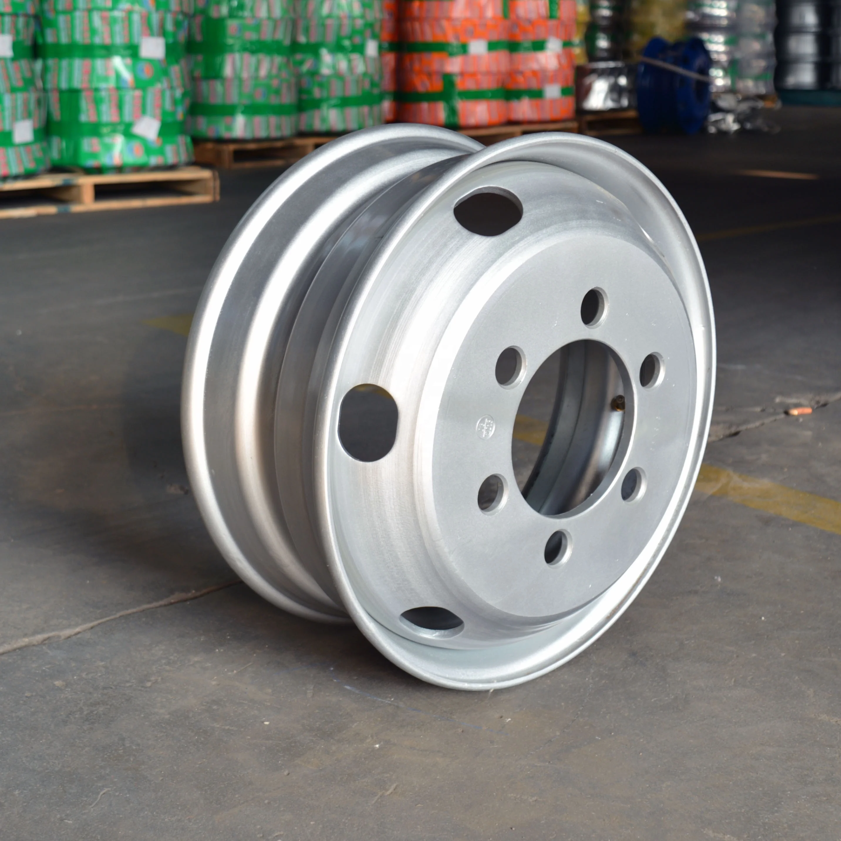 19.5x6.751 Truck Steel Wheel Rim China Supplier with Good Quality and Low Price steel