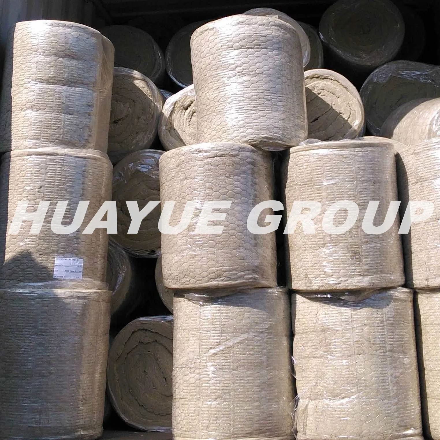 Durable Corrosion Resistant Insulation Material Wire Mesh Rock Wool Blanket for Industrial Pipelines with CE