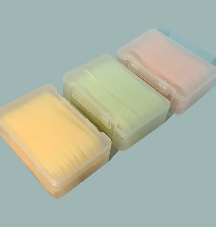 Customized Wholesale 50pcs Portable Toothpick Box with Polymer Dental Floss Stick Disposable Toothpick for Family Use