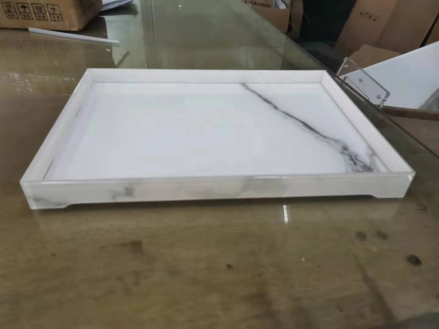 fashion style factory directly offer acrylic serving tray with handle for hotel ,home ,ktv ,club