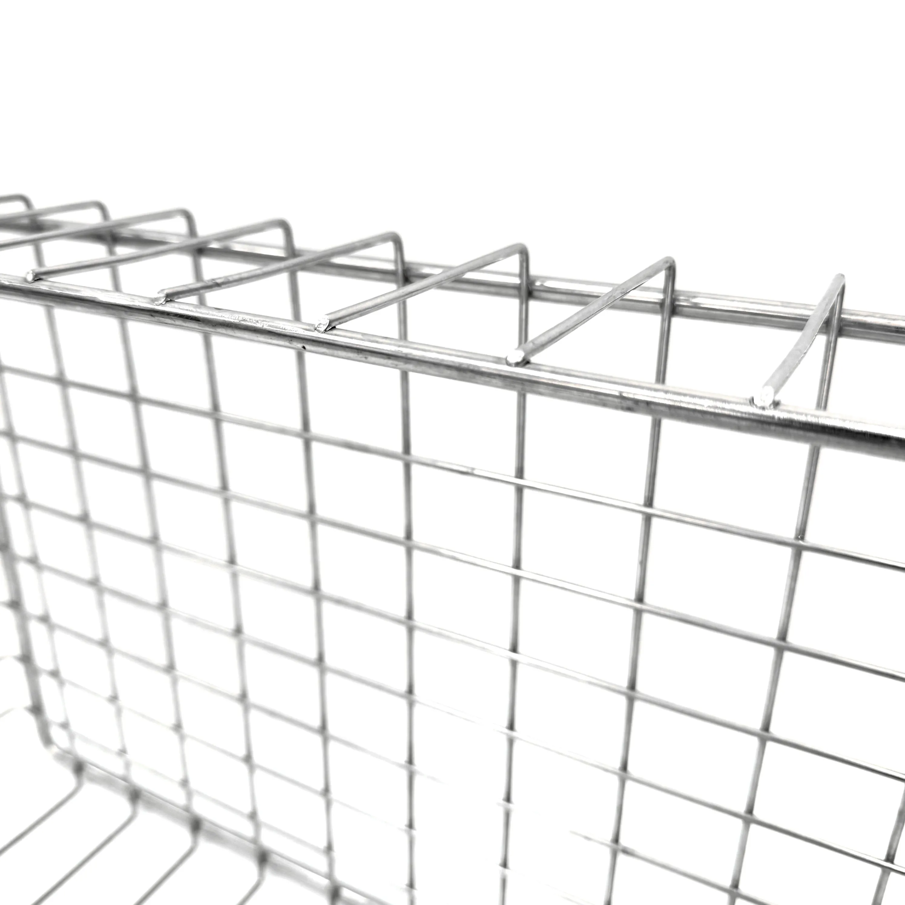 Wholesales Price Fruit Vegetable Wrought Iron Laundry Basket Modern Rectangle Wire Vintage Kitchen Metal Storage Basket