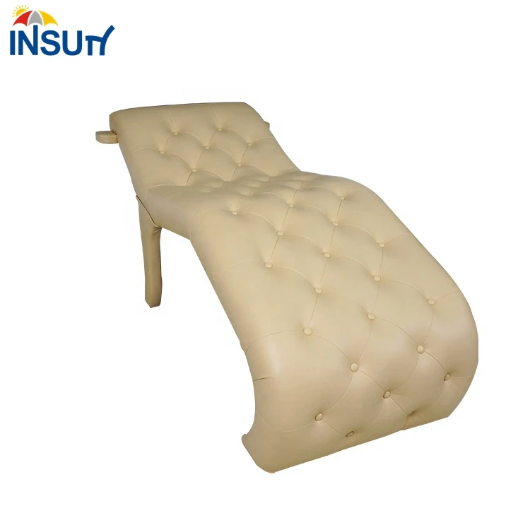 Simple and comfortable beauty salon dedicated skin management massage curve bed lash bed for sale