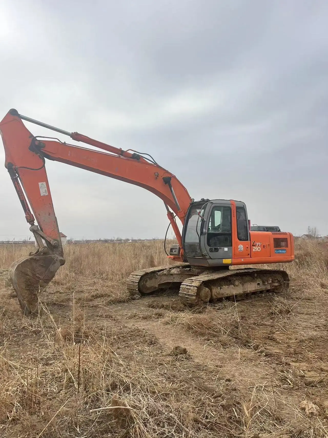 Оригинальная японская Землеройная техника б/у экскаватор Hitachi ZX210 zx200 zx210 20 тонн тяжелая конструкция из Японии для продажи