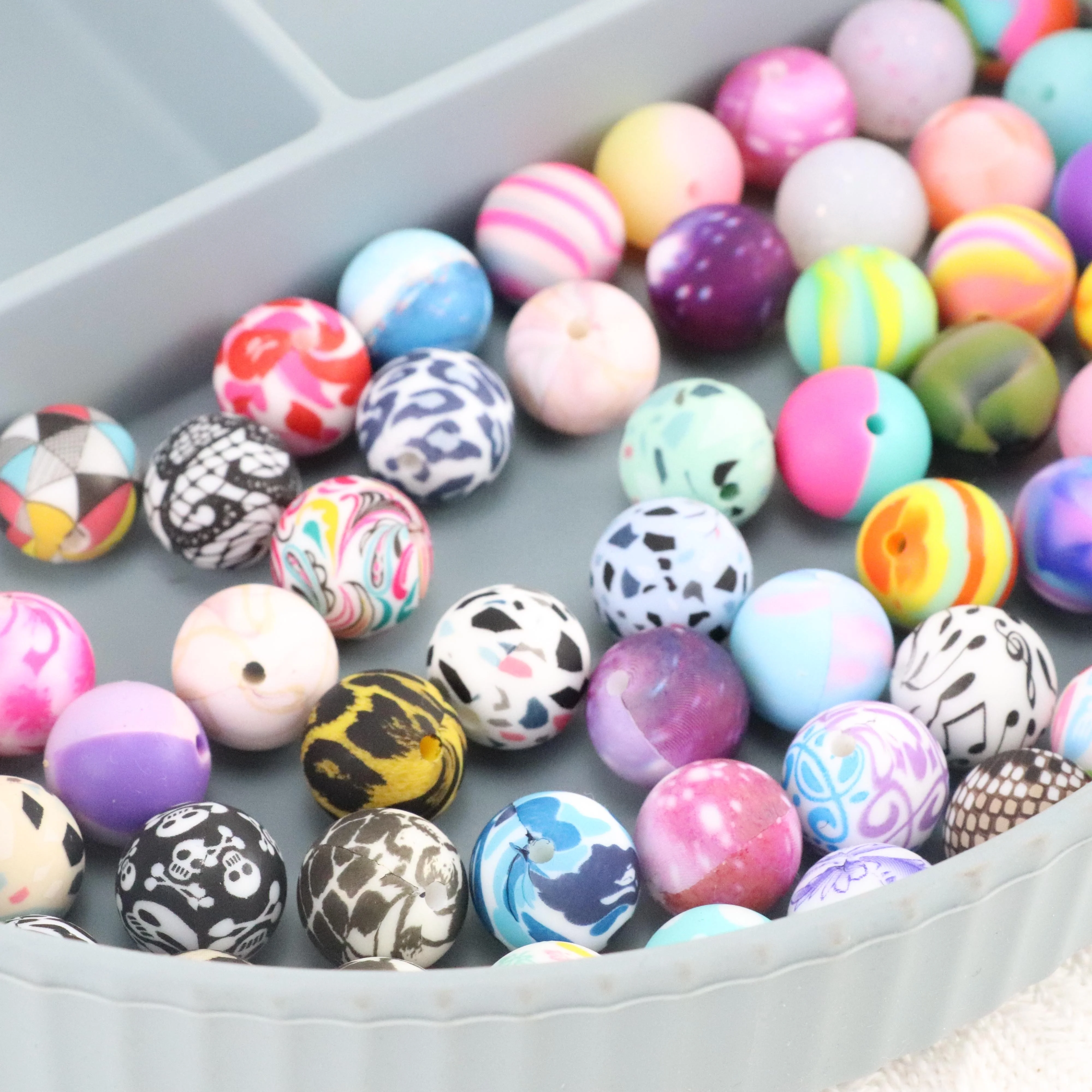 2023 New 12mm 15 mm For Pen Key Chain Making Round Soft Beads Toy Cross Printed Silicone Beads