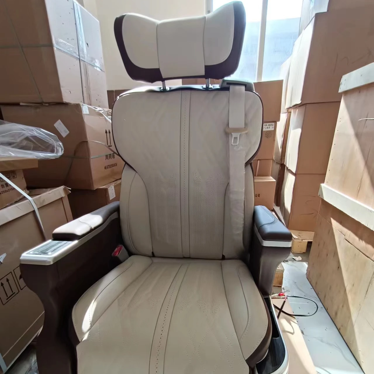 2023 Hot Selling VIP Luxury Bus Seats Original Reclining Pilot Seats Electric Seats