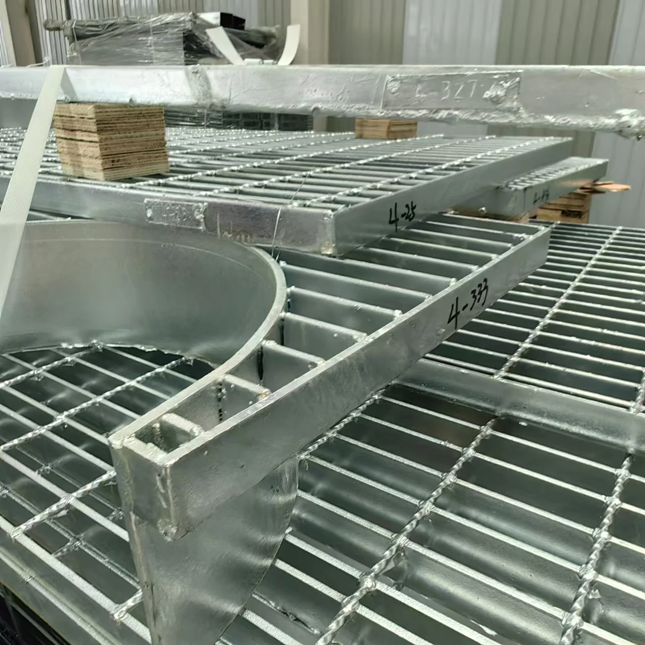 Customized Special-Shape Galvanized Steel Decking Sheet Metal Floor Roofing Made Iron Copper Aluminium Stainless Steel