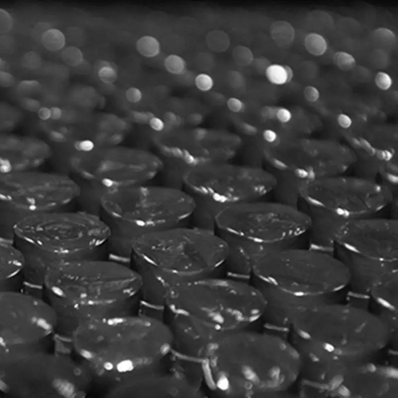 Factory Supplier Black 30cm*100m Air Bubble Roll Packaging Bag Strong Enough Plastic Film Roll for Bottle