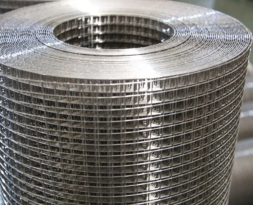Welded Iron Wire Mesh Galvanized Low Carbon Steel Electric Welded Cattle Pig Chicken Animal Fencing Wire Mesh