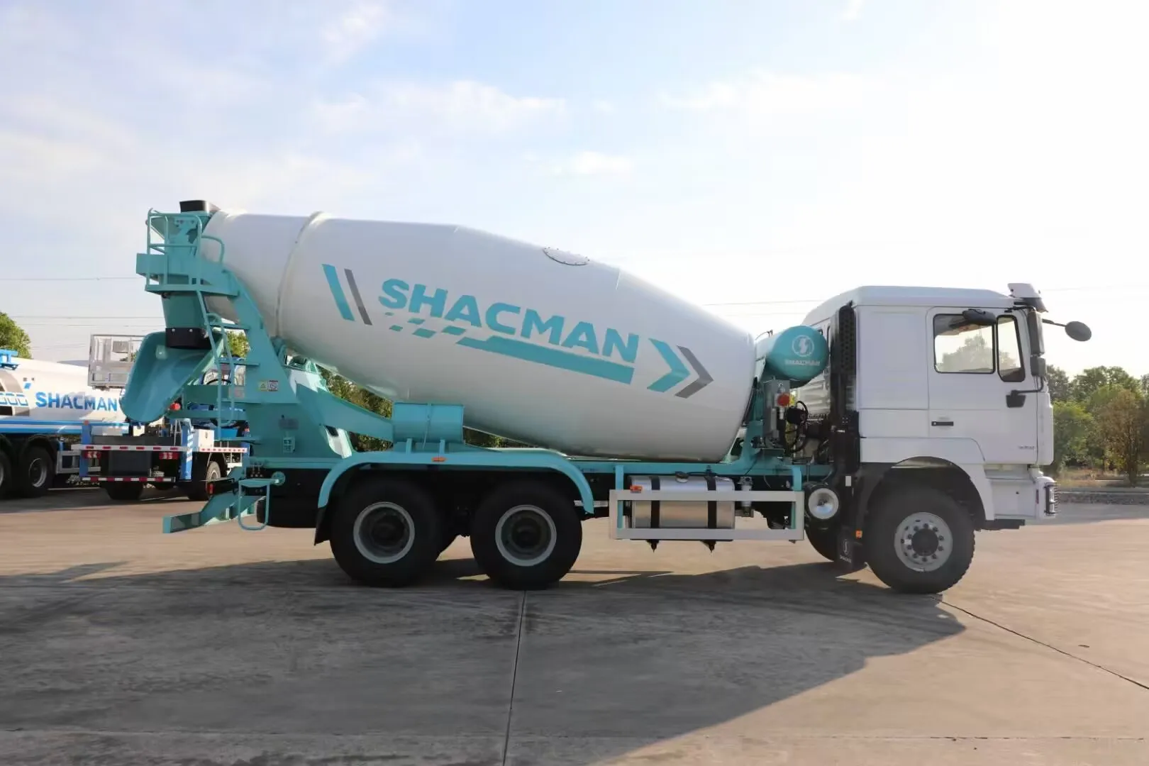 Low Price Shacman F3000 6x4 Used Concrete Mixer Truck with Good Quality