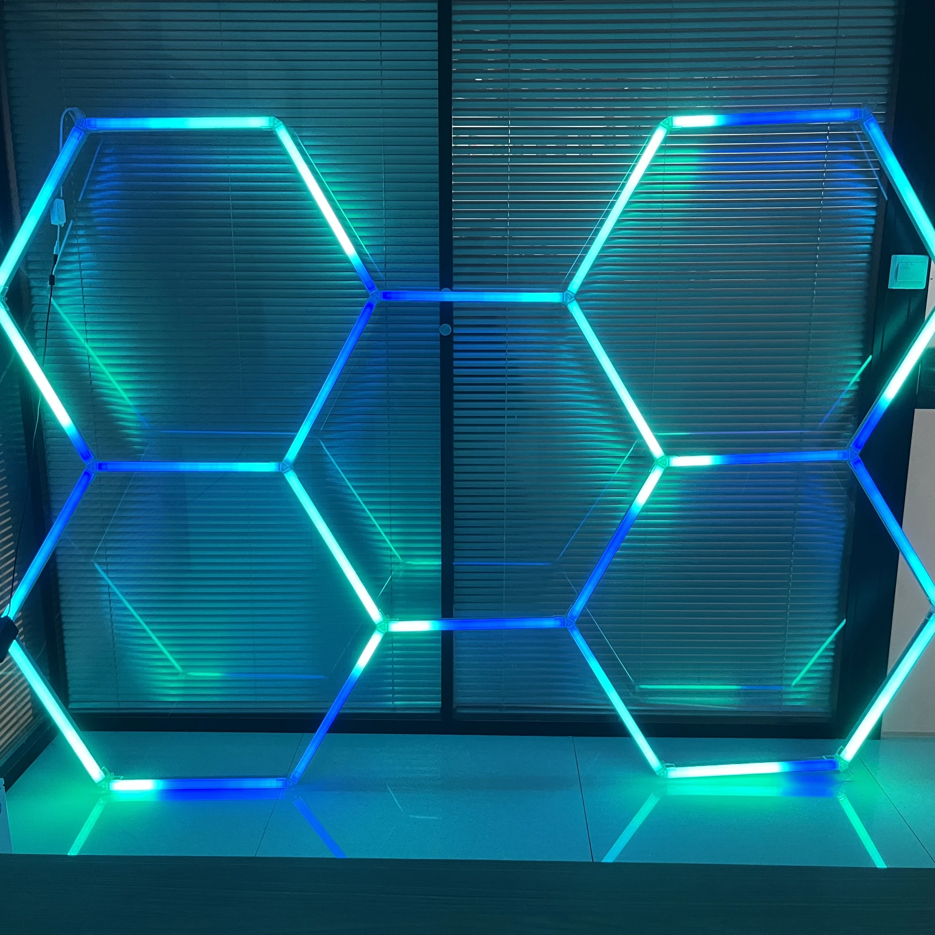 Оптовая продажа на заказ, дистанционное управление, шестигранное освещение, Rgb, светодиодный рабочий свет 12 В, RGB свет