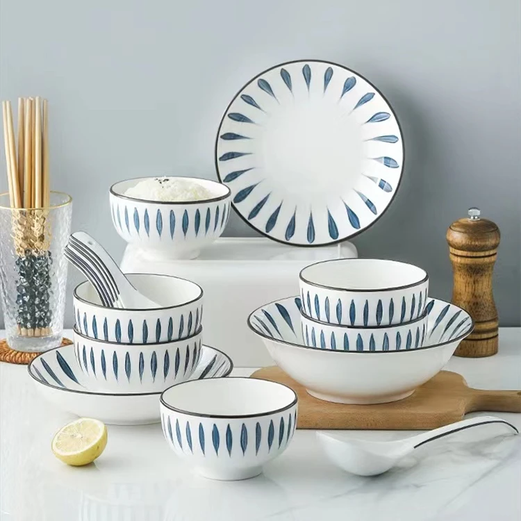 Изысканный набор керамической посуды в японском стиле для семейного ресторана отеля свадьбы