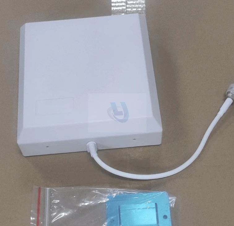 GSM/WCDMA/LTE directional wall mounted antenna