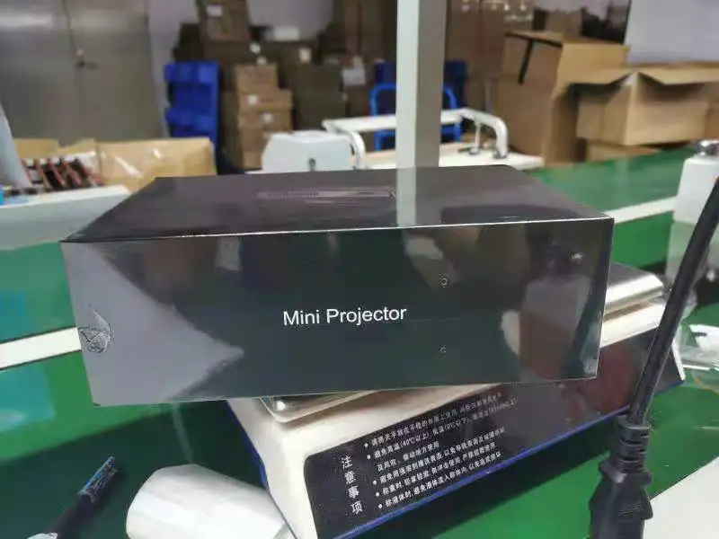 Small mini Portable Android Projector 1080p Dlp laser smart home theater video wifi cinema 2021 hot selling projector with speak