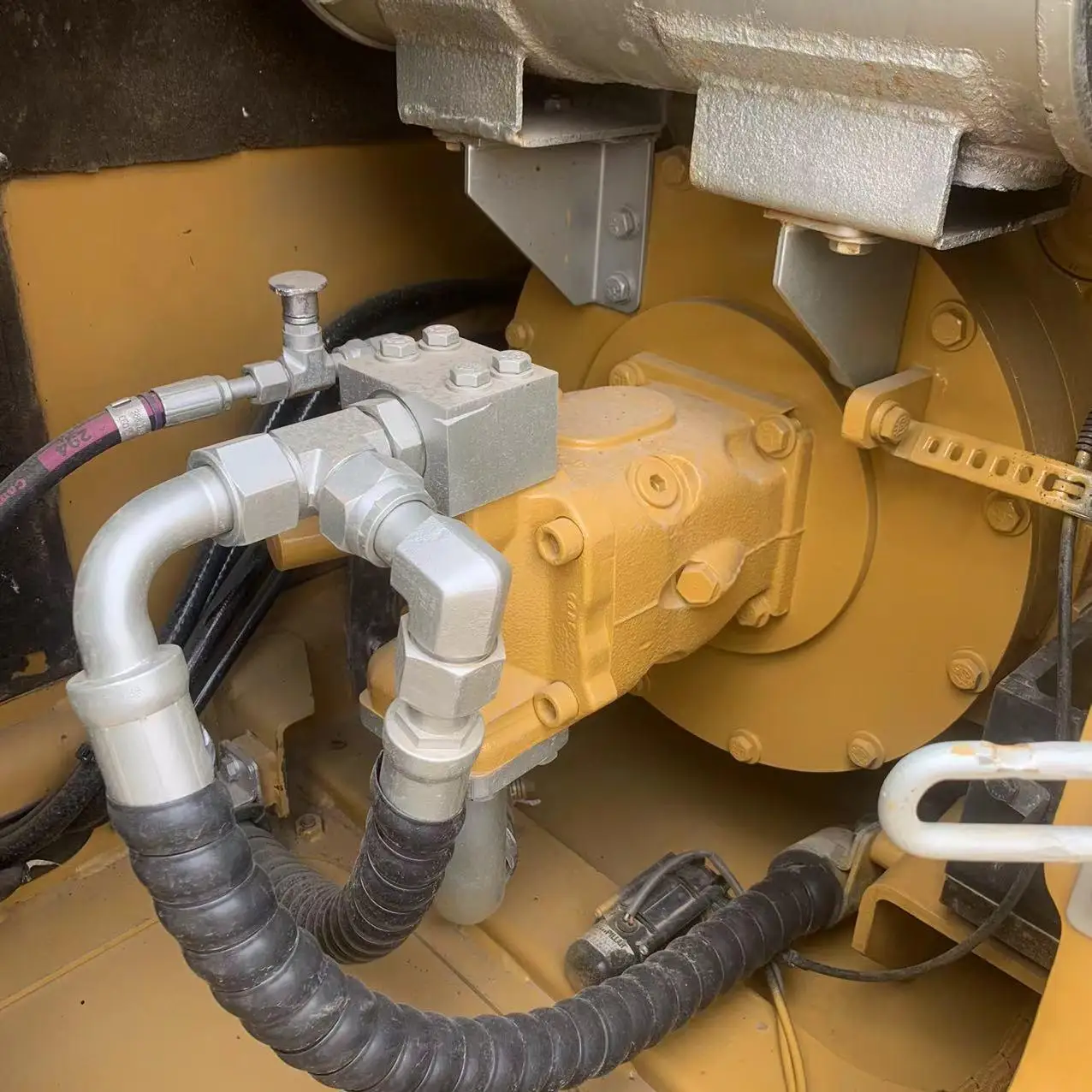 Гусеничный экскаватор caterpillar 7 тонн гусеничный cat 307 E2 тракторный
