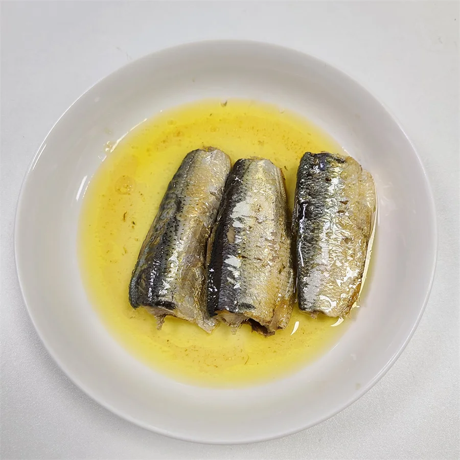 Wholesale Club type canned sardines 125g  fish in oil for Ghana market