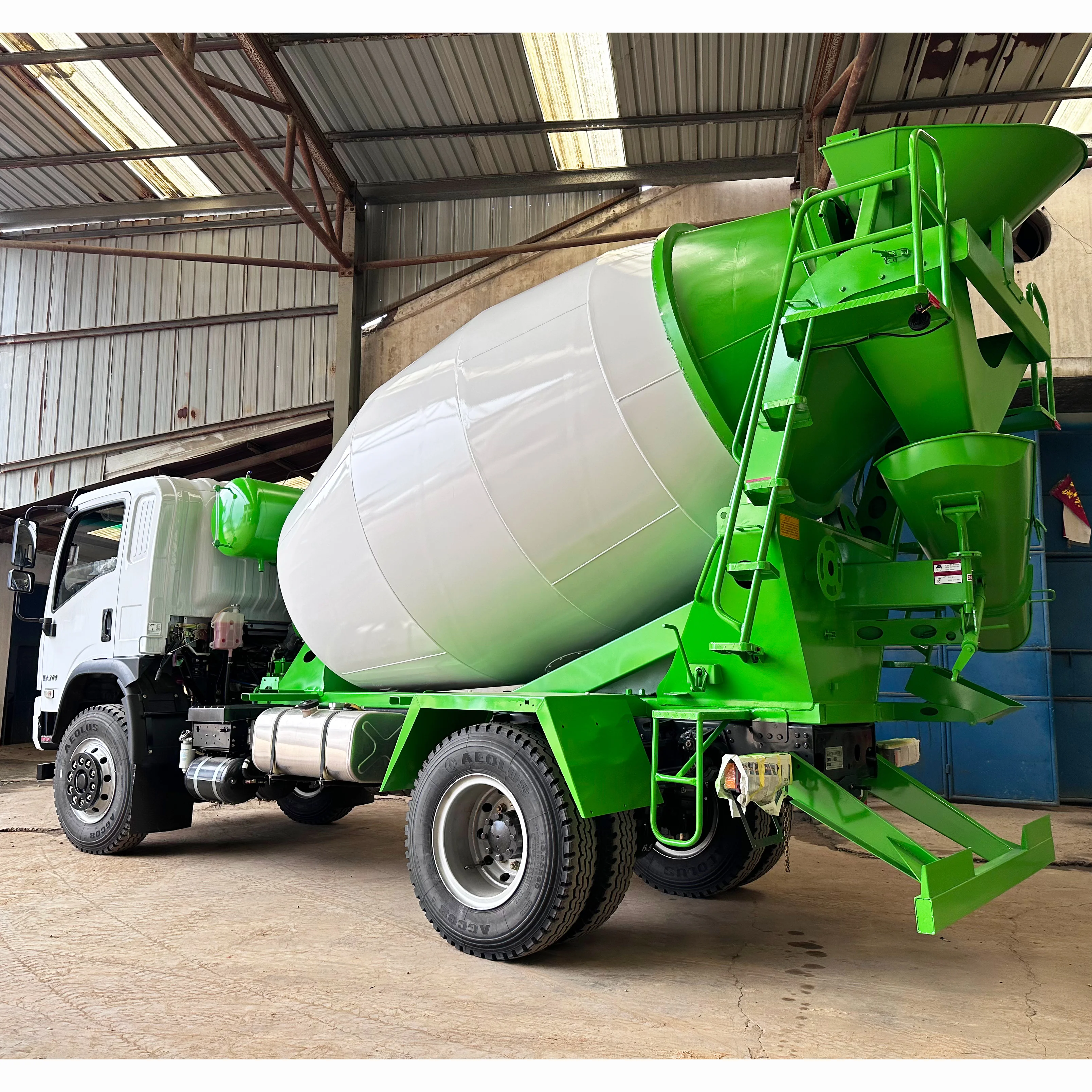 Higher Efficiency Mixer Concrete Mixer Truck Hire 2m3 3m3 4m3 5m3 6m3 Concrete Mixer Truck