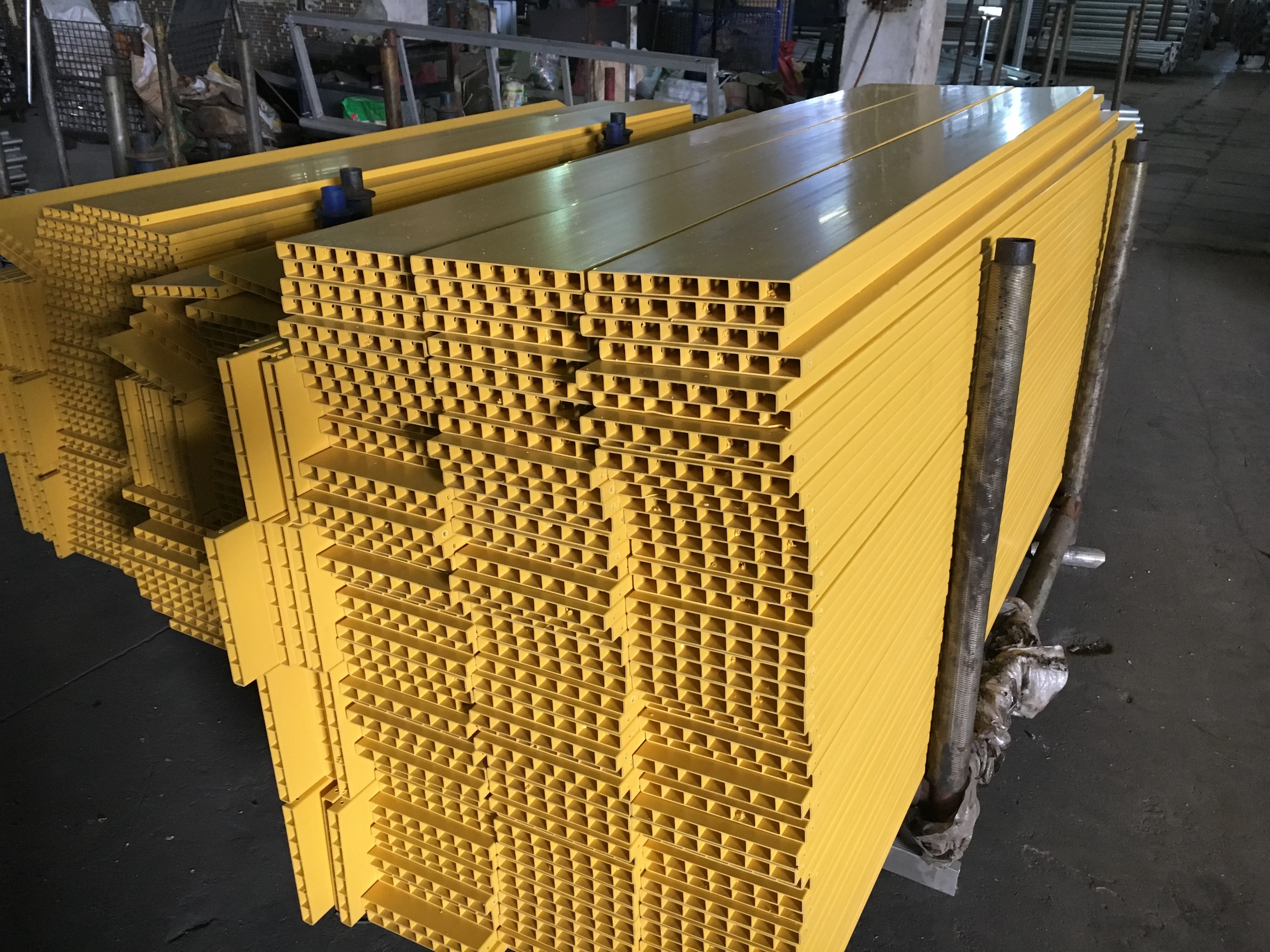 Yellow Color Pvc Toe Board for Scaffolding High Working Platform