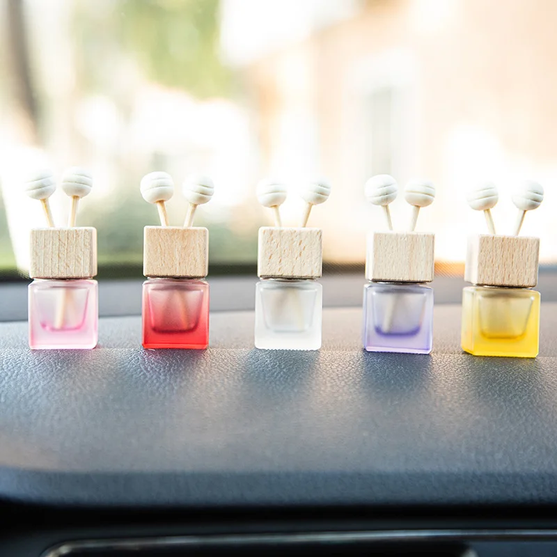 Wholesale Colorful 8ml Empty Car Diffuser Vent Clip Air Freshener Outlet Cooler Perfume Essential Oil Bottle With Wooden Lid