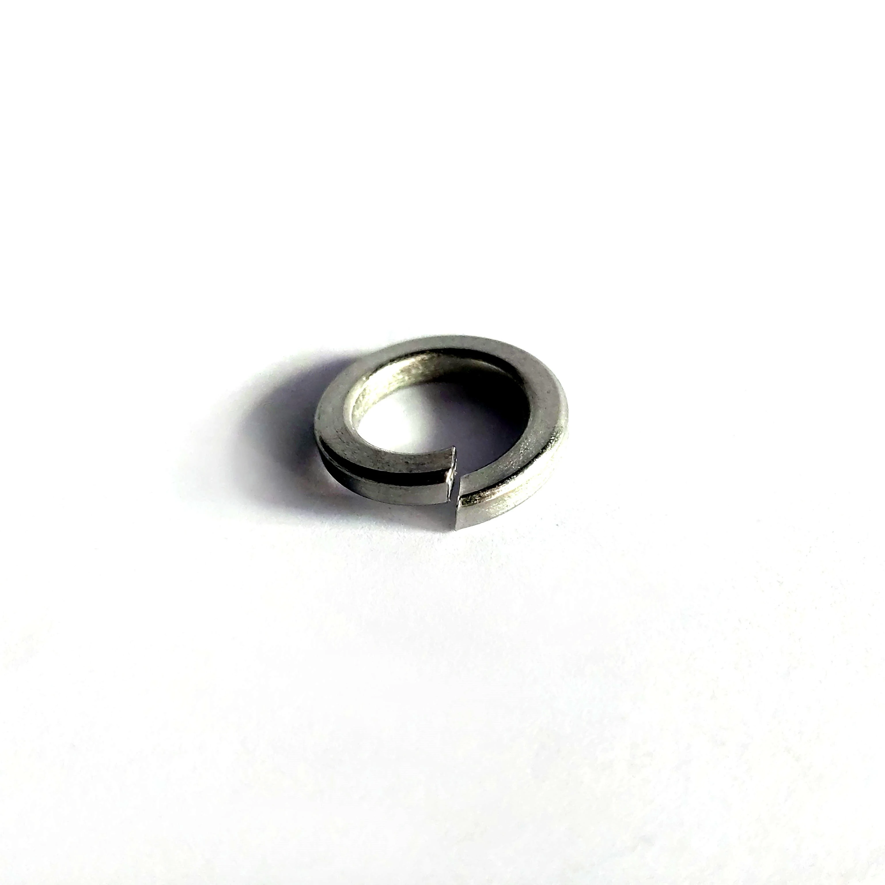 Factory Wholesale General Industry M2 M30 Plain Stainless Steel Spring Washers Gb93 Zinc White Polishing Gasket