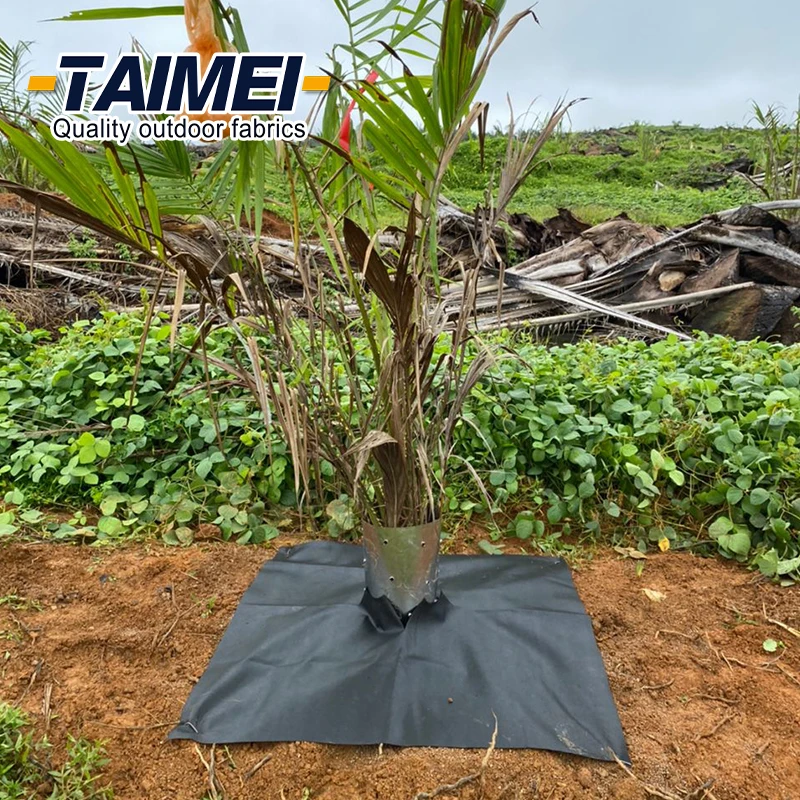 Пластиковый коврик для защиты от сорняков