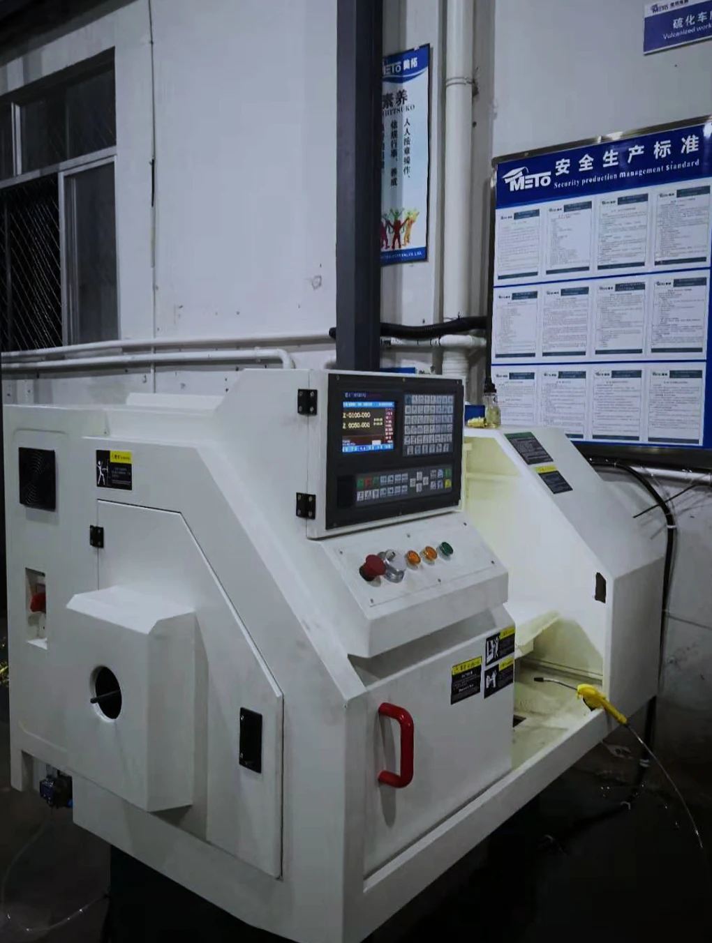 varies types of load center metal fittings double hole lugs