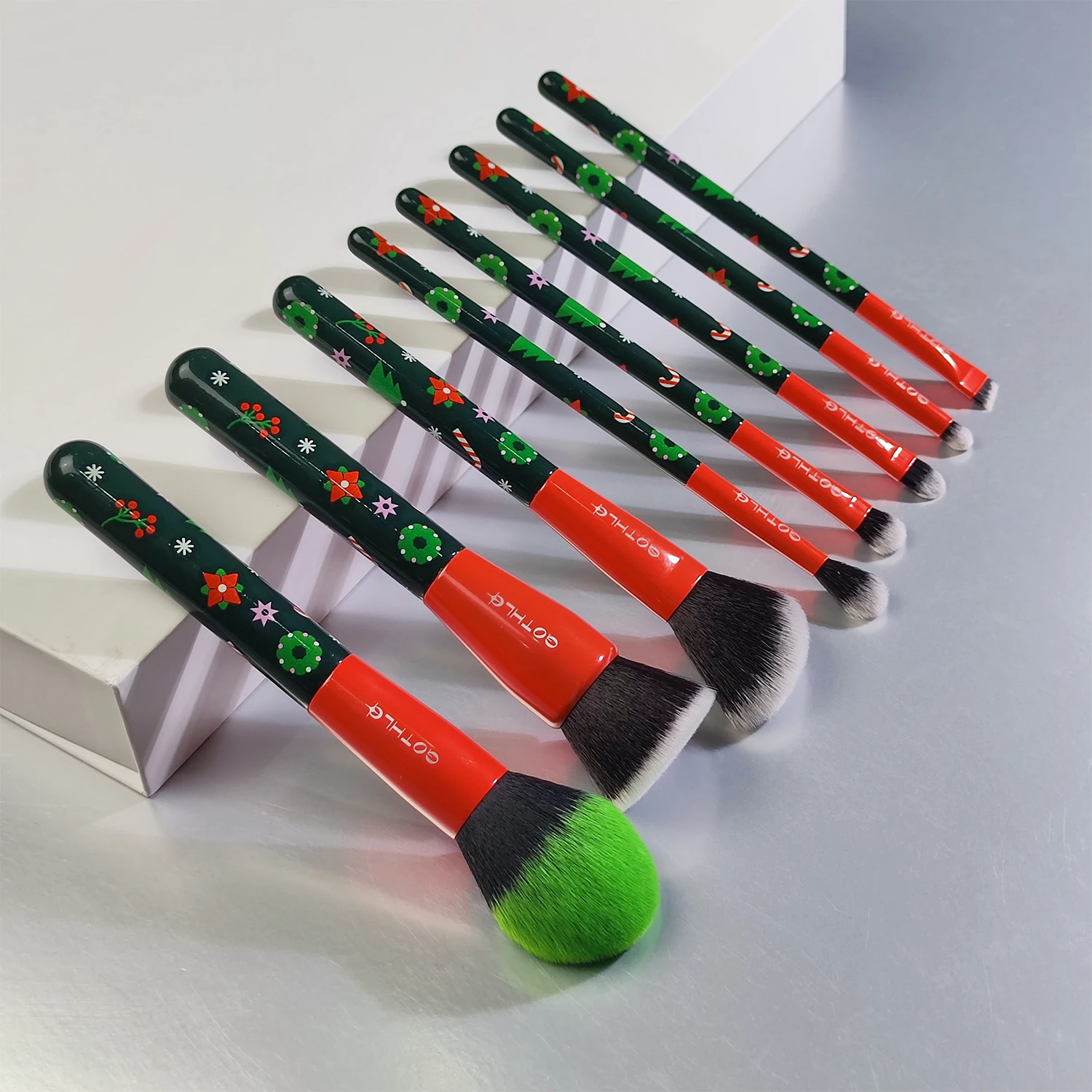 Gracedo Limited edition Christmas brushes 8pcs red and green Classic holiday brushes makeup brush set private label