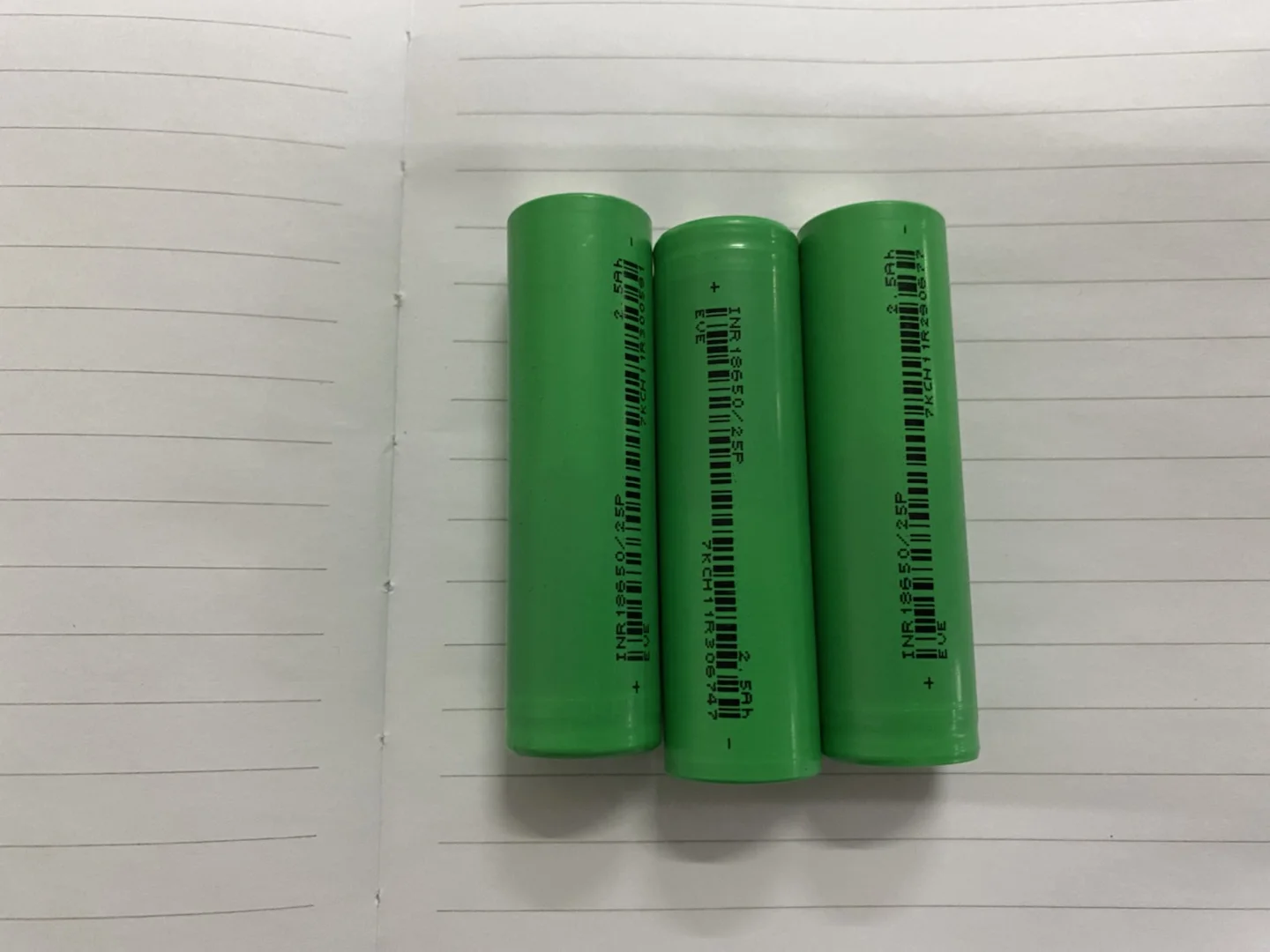 Hot Selling Cylindrical Rechargeable Lithium Battery 3.7V Cell 18650 Battery In Stock