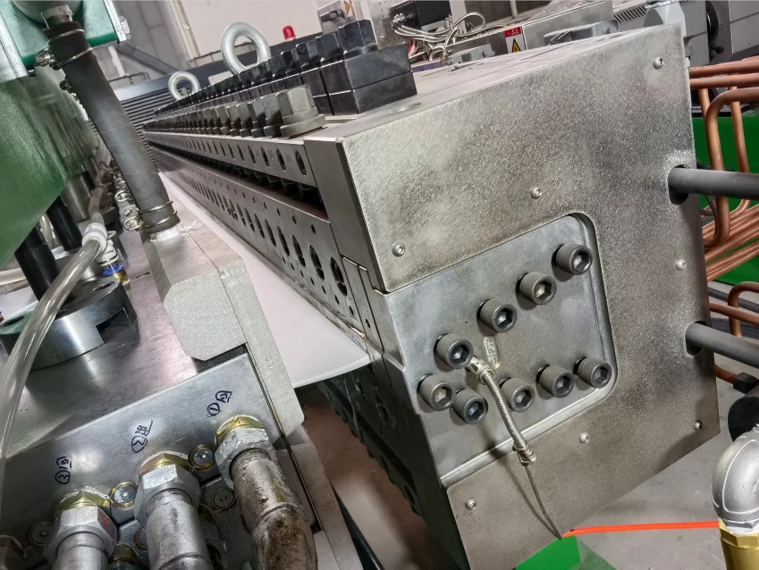 Width 1500 mm PP Plastic Polypropylene Hollow Sheets Extrusion Line Machine Machinery