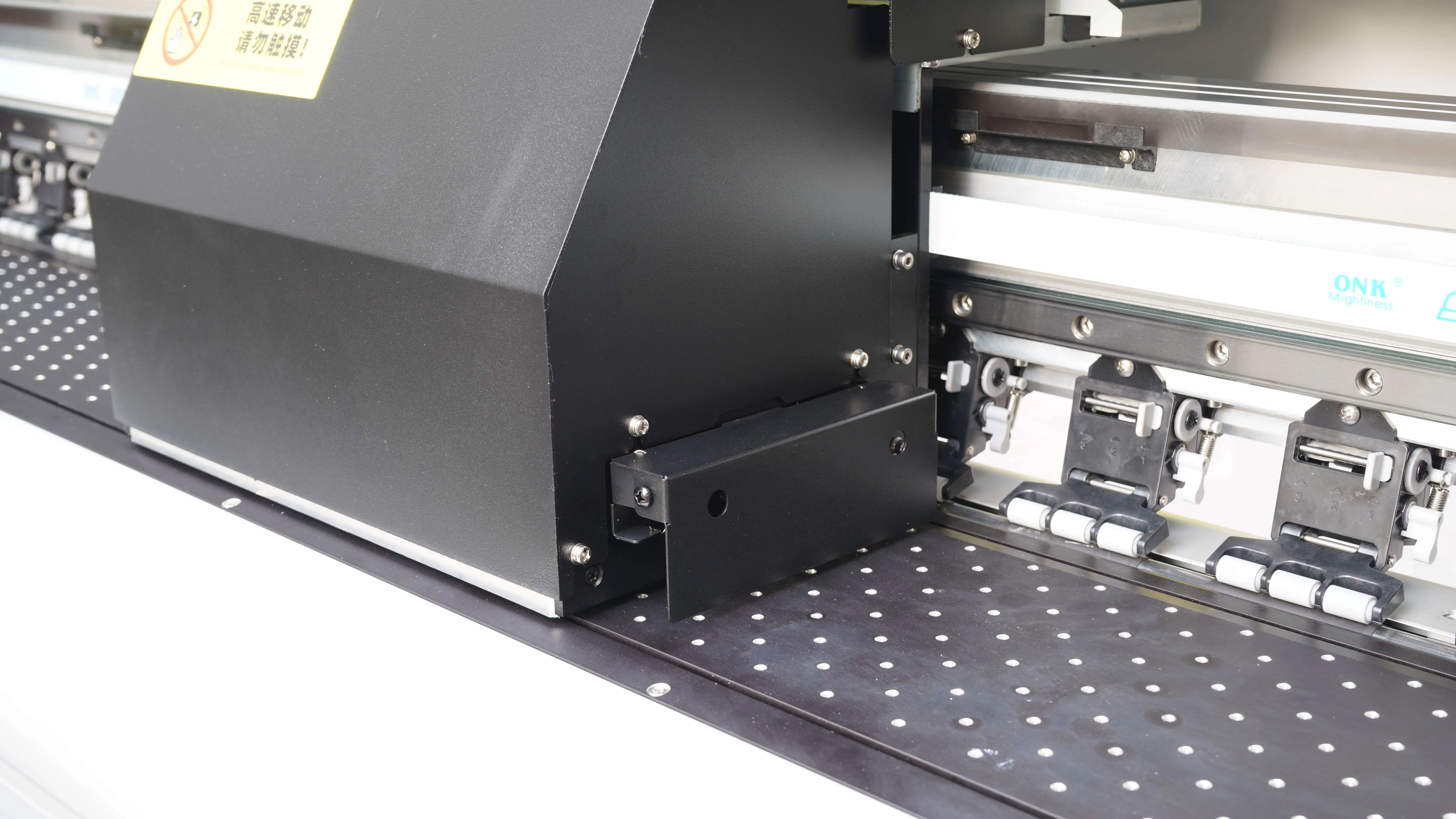 High Speed 1800mm Inkjet Printers 4 Heads Eps i3200-E1 Eco Solvent Printer Printing Machine