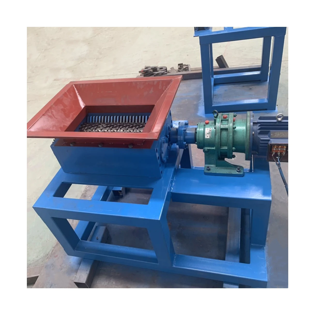 Double Shaft Industrial Heavy Duty Shredder For Strong Metal