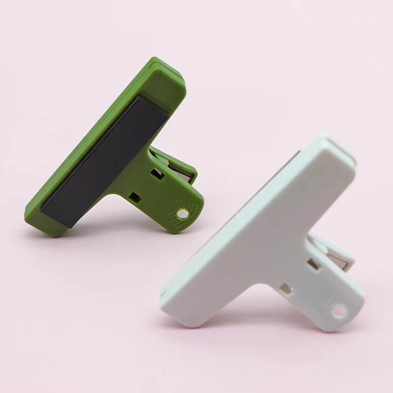 Multifunctional Magnetic Clip Journal Student Stationery Paperclip Plastic Magnetic Binder Clip