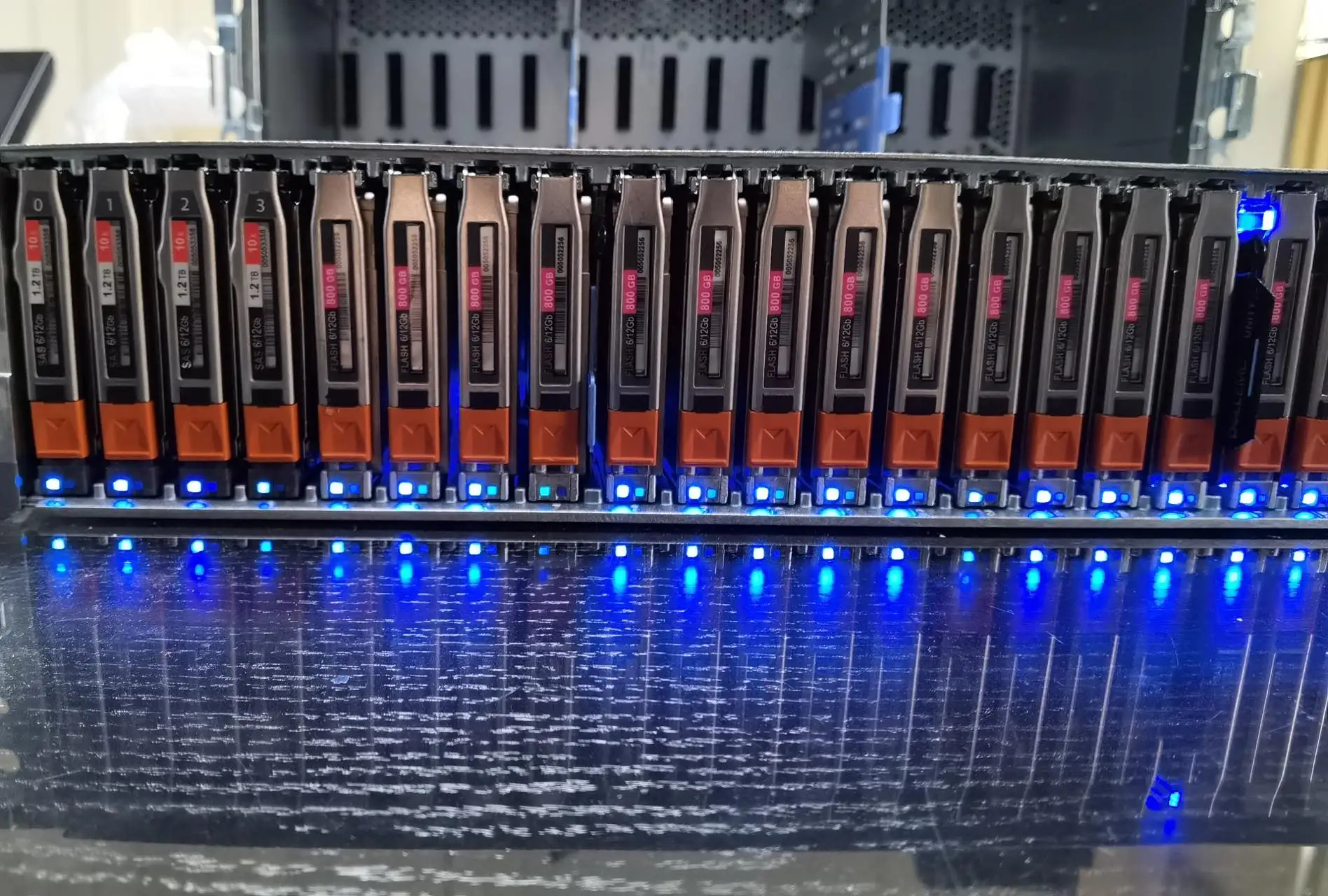 Дисковый диск VNXB6GSDAE25F 5200 VNXB 25X2.5 6G SAS ДЛЯ EMC