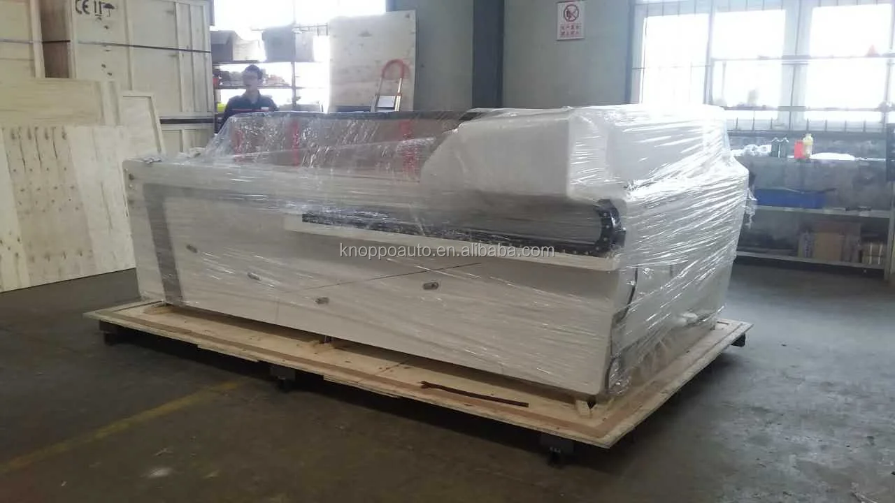 Hot Sale 3015 Fiber Laser Cutting Machine with Raycus Laser source