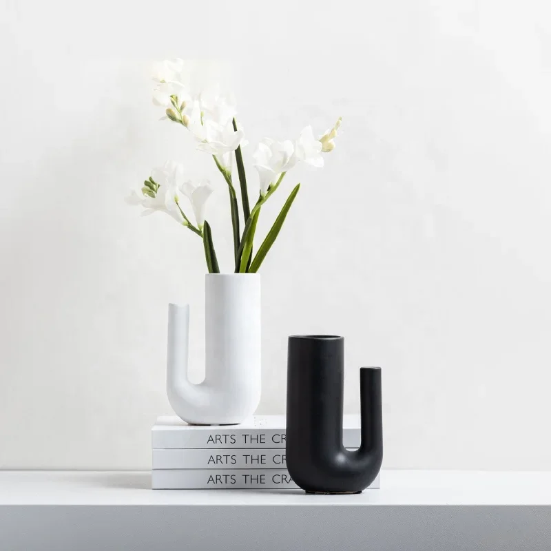 Wholesale of modern and minimalist in factories interior decoration home ceramics U-shaped customized ceramic vases