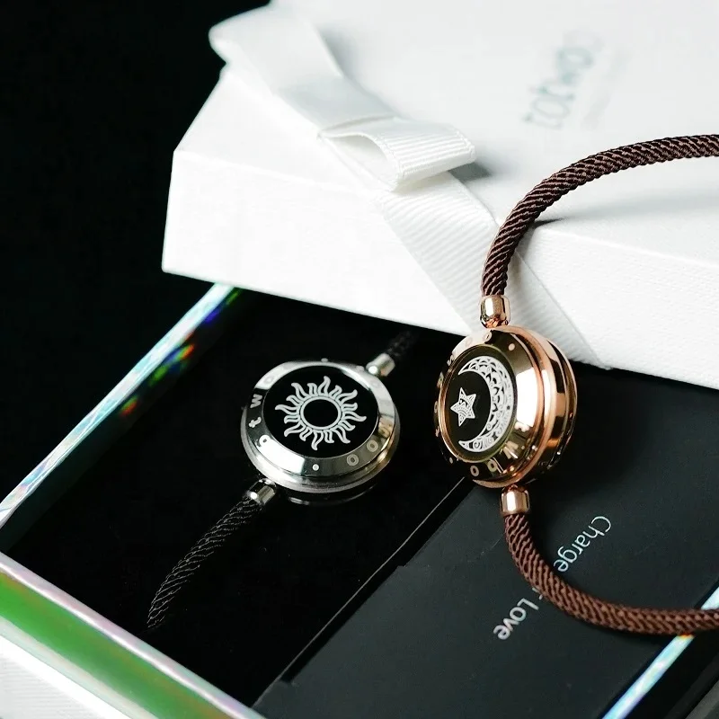 TOTWOO love Unique couple bracelet for Long Distance electronic Interactive smart Bracelet Couple Love Jewelry wearable devices