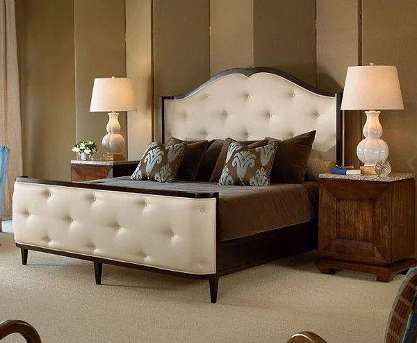 Customized Modern Design Royal Villa Bedroom Furniture Bed Set