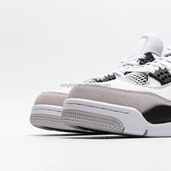 Top Quality Retro 4 Originales Military Black Basketball Style Shoes Fashion Sneakers Casual Sports Shoes Retro 4 Men Trainers