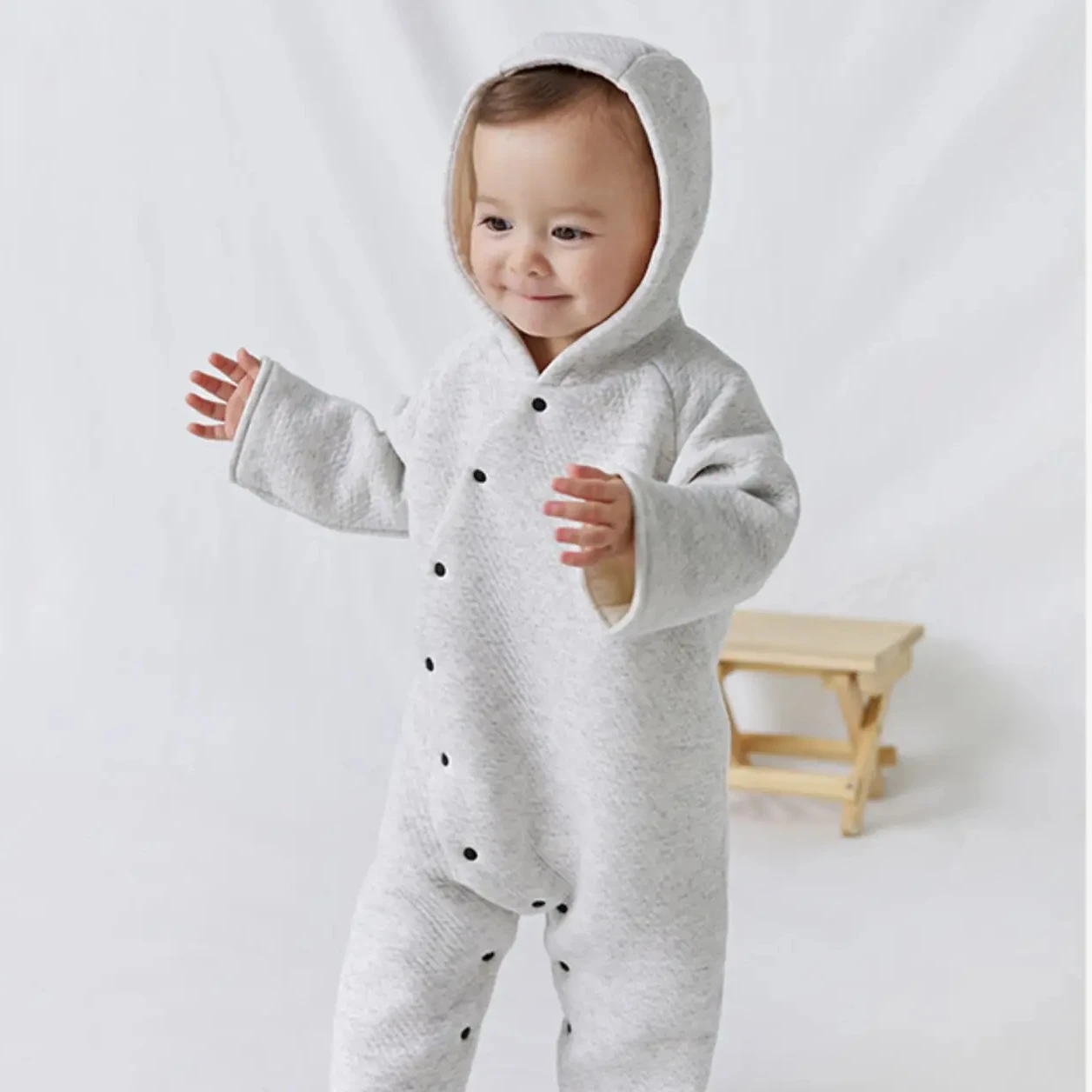 Customized Garment Manufacturer One-piece Clothes Cotton Winter Baby Clothes Newborn baby knit bubble romper