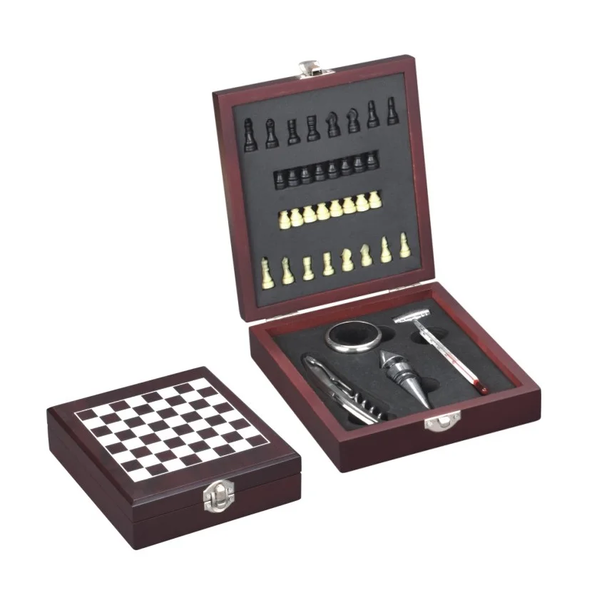 Top quality 4 pcs wine gift set for red wine with international chess