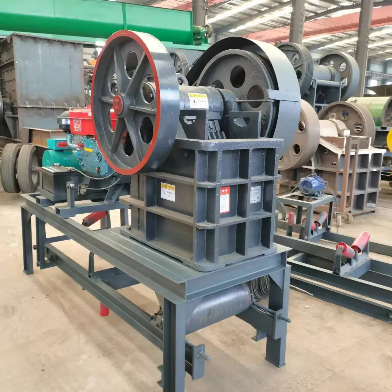 Small Portable Stone Crusher Rock Gold Mining Plant with Diesel Jaw Crusher Price for Sale