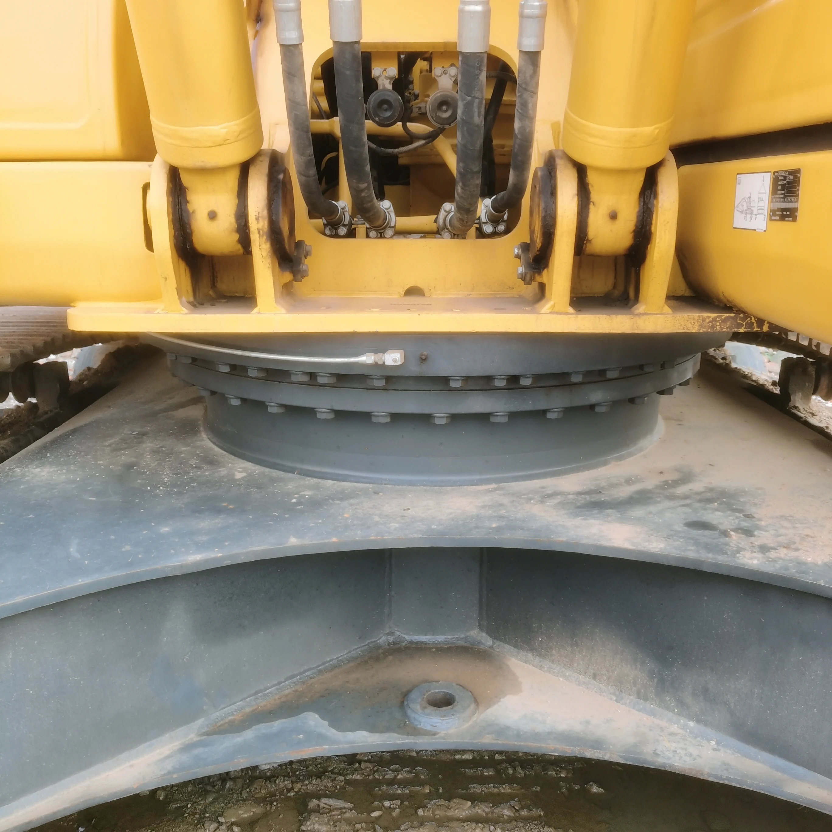 Japanese Original Second-Hand Komatsu PC240-8 Mini Excavator Earth Moving Machinery Core Engine Pump Similar PC270-7/300-7/350-7