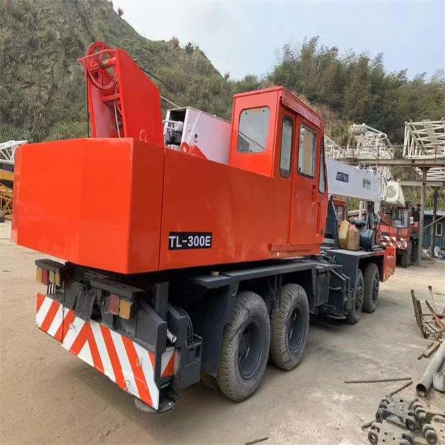 Высококачественная подержанная строительная техника TADANO TL300E недорогая