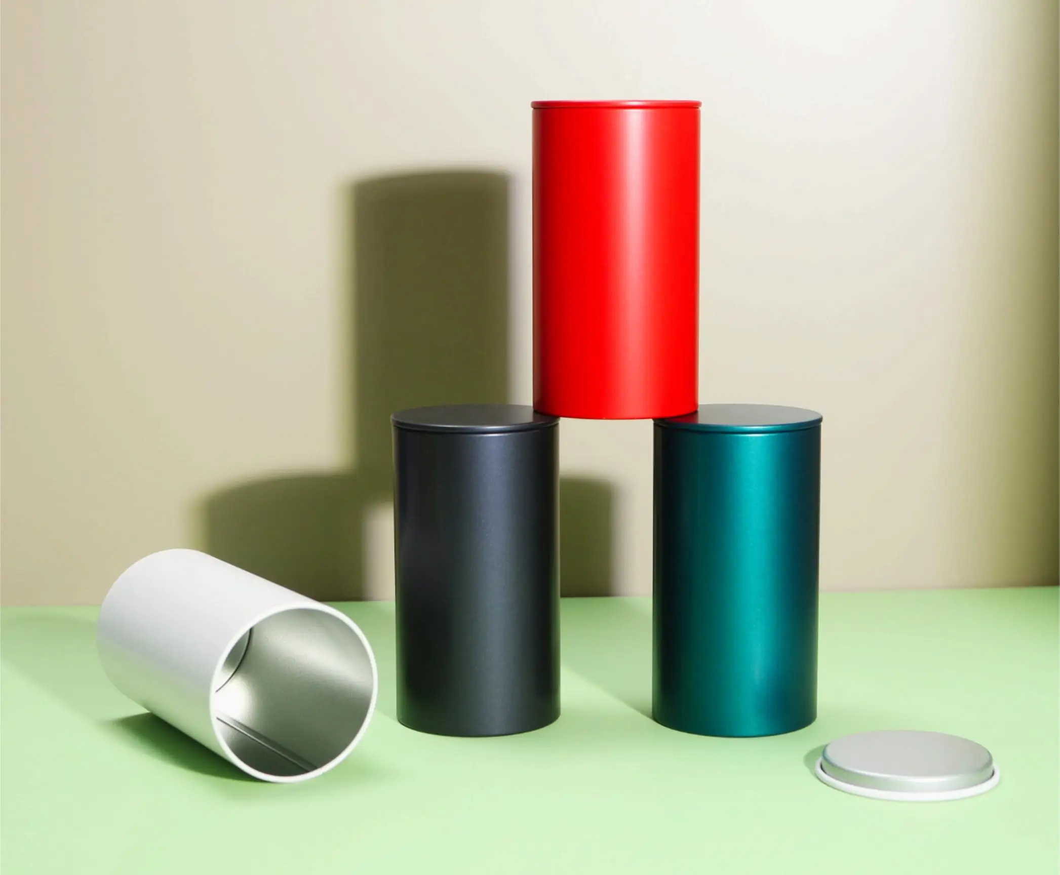 Print customised airtight tea matcha powder premium 10 oz box tea tin round matcha tin white black tin can for tea