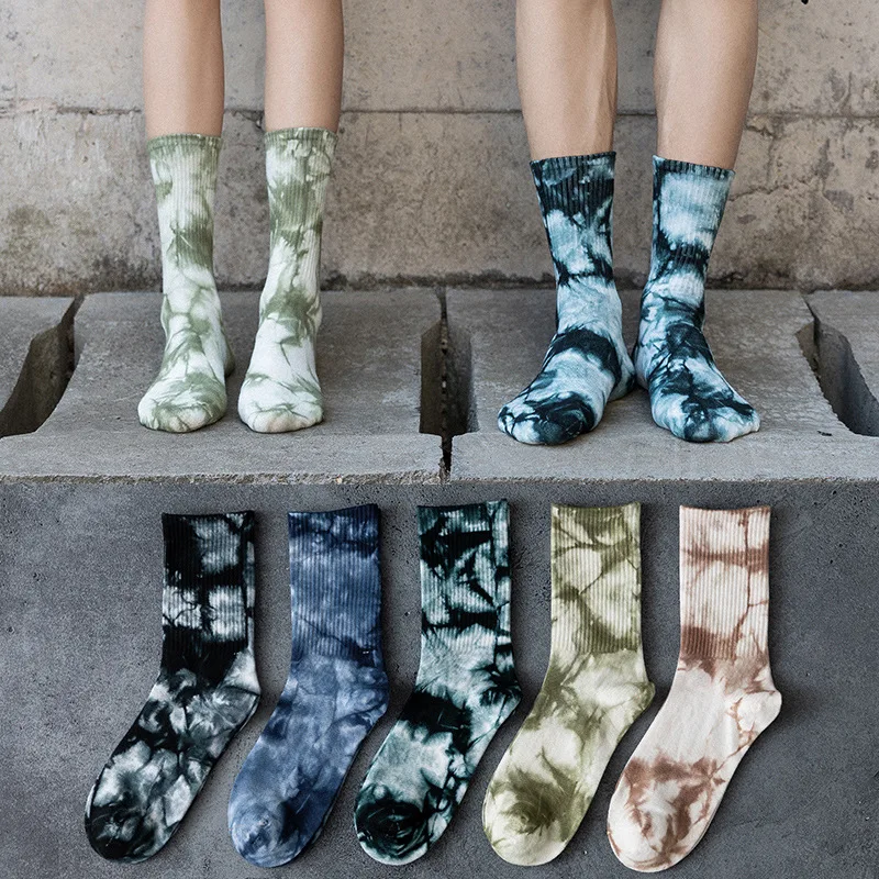 Fashion Unisex Maple Leaf Hemp Weed Pattern Funny Street Color Matching Hip Hop Skateboard Socks