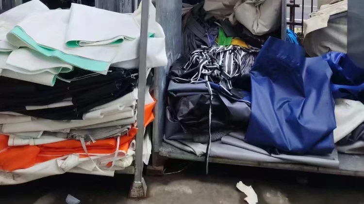 Popular China Factory Cheapest Price PVC Tarpaulin Cut Pieces and Side Trim Stock Lot