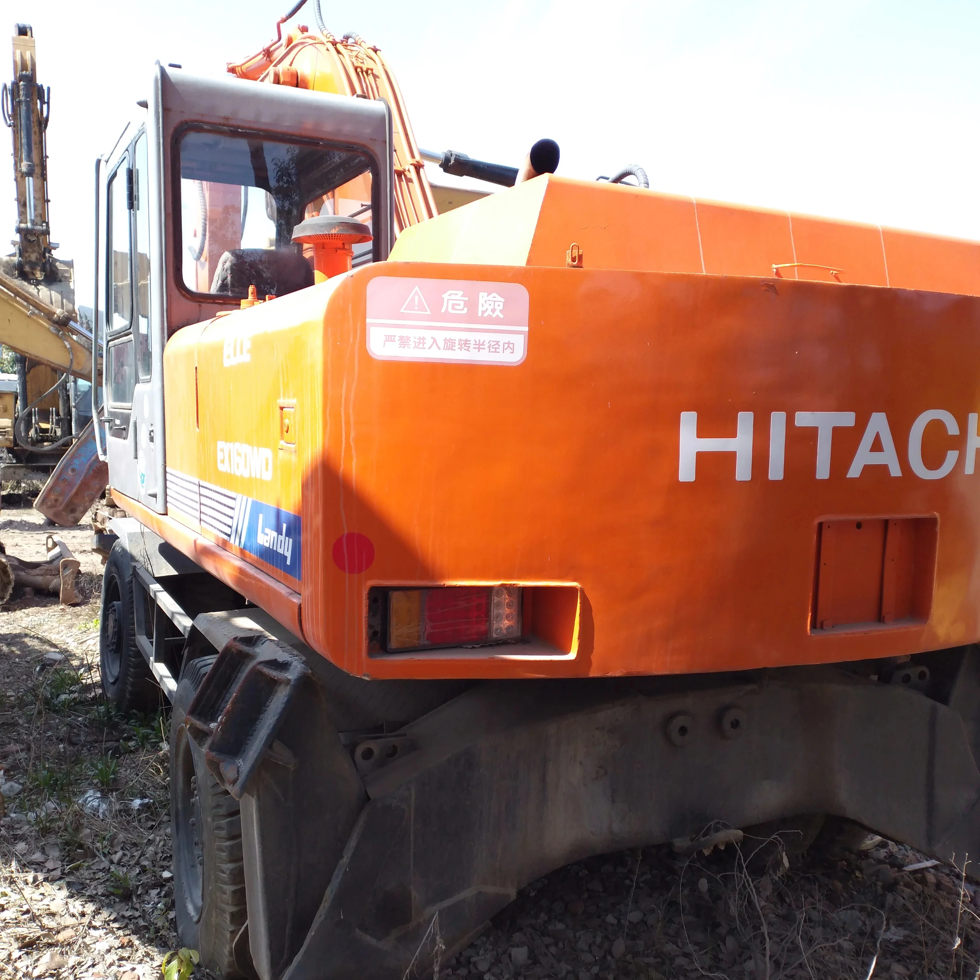 Used high quality excavators Hitachi Used crawler excavators Used Hitachi EX160WD wheel excavators with original spare parts