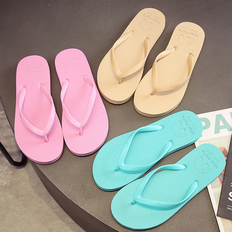 Wholesale cheap pe soft anti slip summer beach fashion flip flops