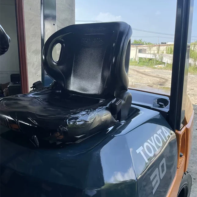 Durable Handling Machinery Manual Transmission diesel 3ton Mini Small Forklift Trucks Toyota Brand Montacargas for Sale