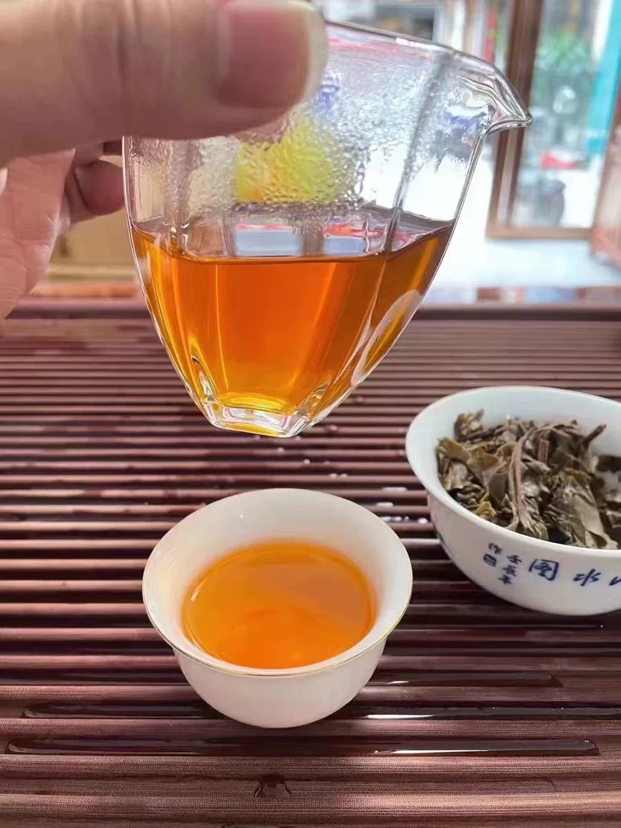Известный чайный торт Юньнань Шэнь Пуэр 357 грамм 2003 года Xia guan qing unferementd Yunnan qi zi bing cha